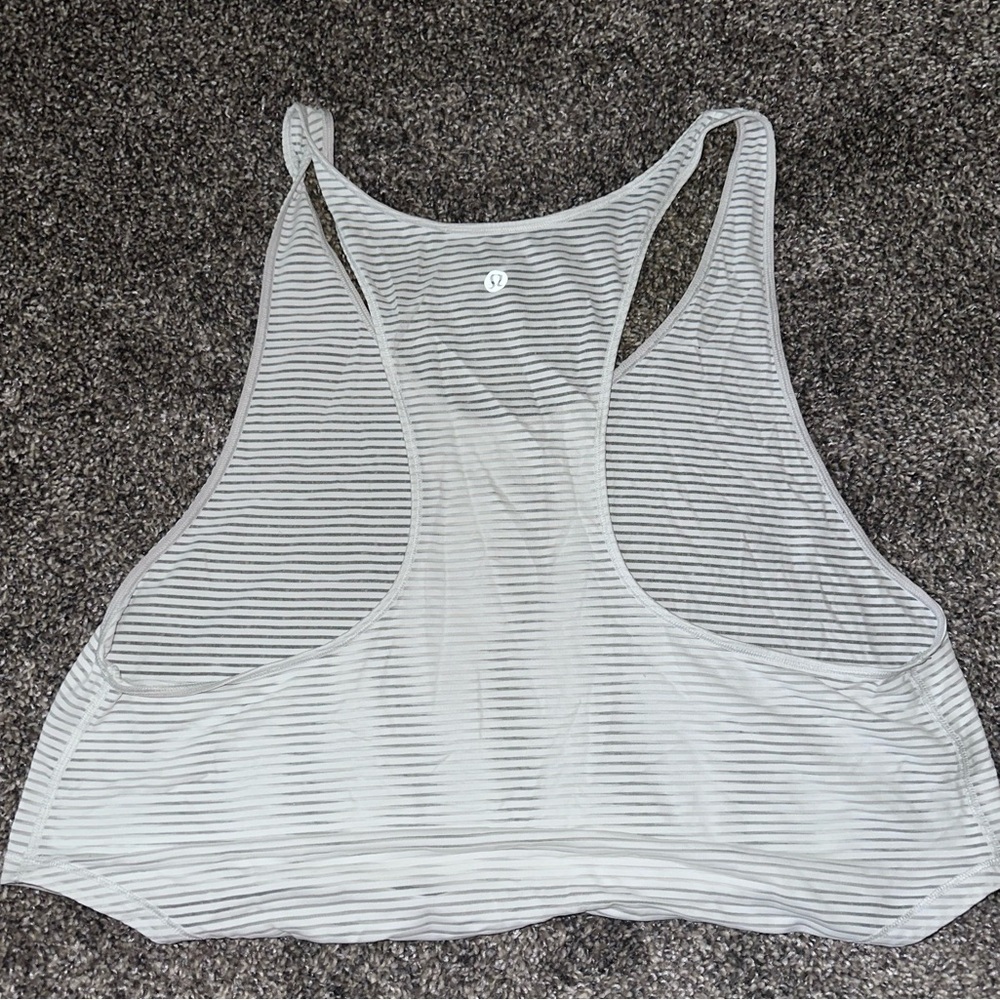 Cropped Lulu top
